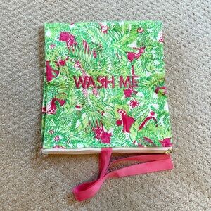 Lilly Pulitzer Green and Pink Travel Bag Wear Me Wash Me Tote